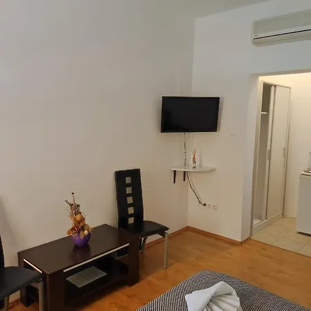 Carija 3*