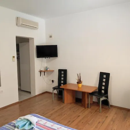 Carija 3*