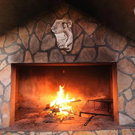 بيت ضيافة Carija تروغير