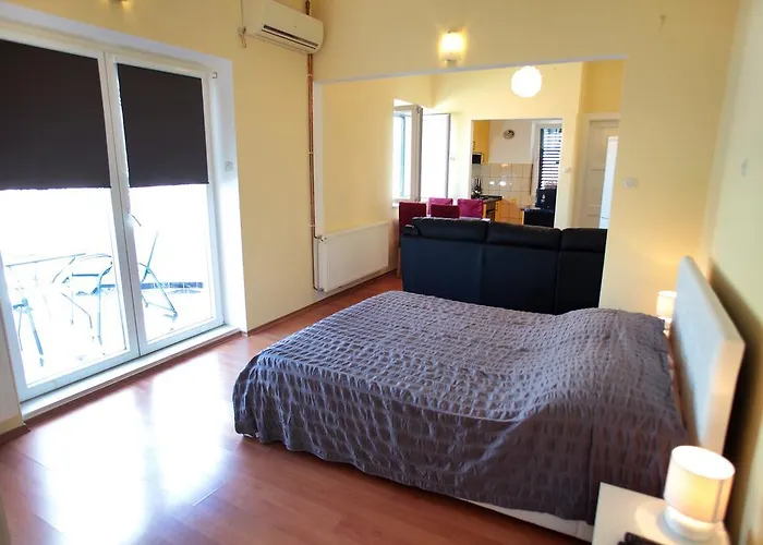 Carija Πανσιόν 3*