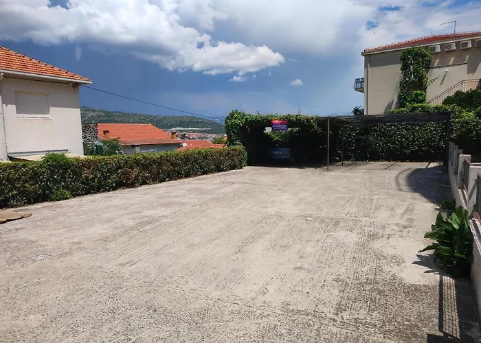 Πανσιόν Carija