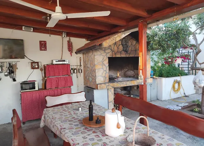 Πανσιόν Carija 3*