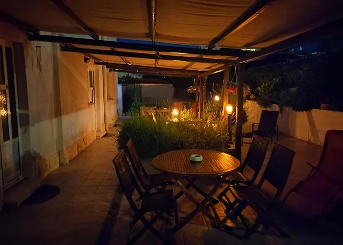 Πανσιόν Carija