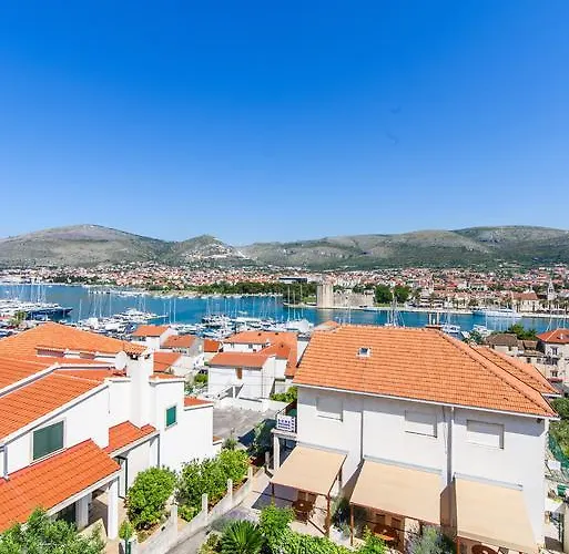 Carija Πανσιόν 3*