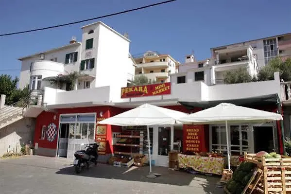Πανσιόν Carija Τρογκίρ